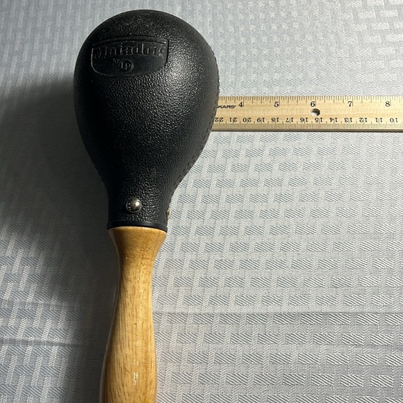 Pair of Matador Percussion Maracas. Hard Plastic Shell. Crisp sound. - Picture 3 of 9